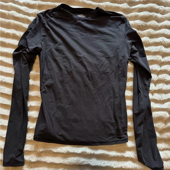 Skims Fits Everybody Long Sleeve Shirt - Picture 2 of 3